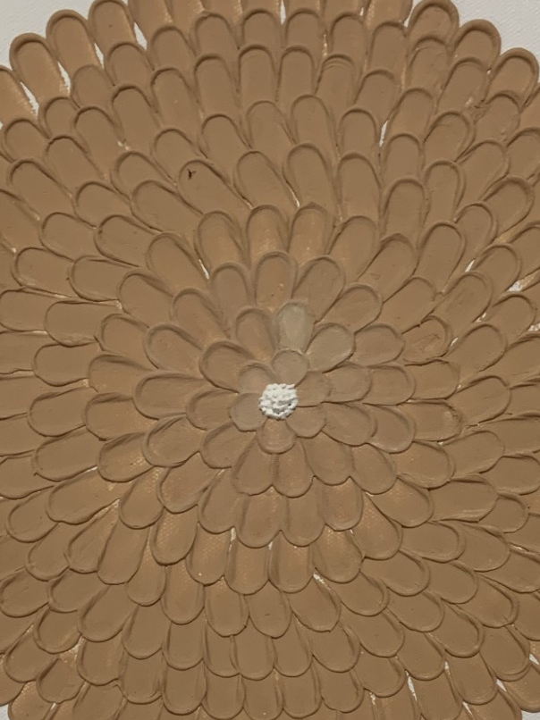 Circle Earth 30x30cm – close up petal detail