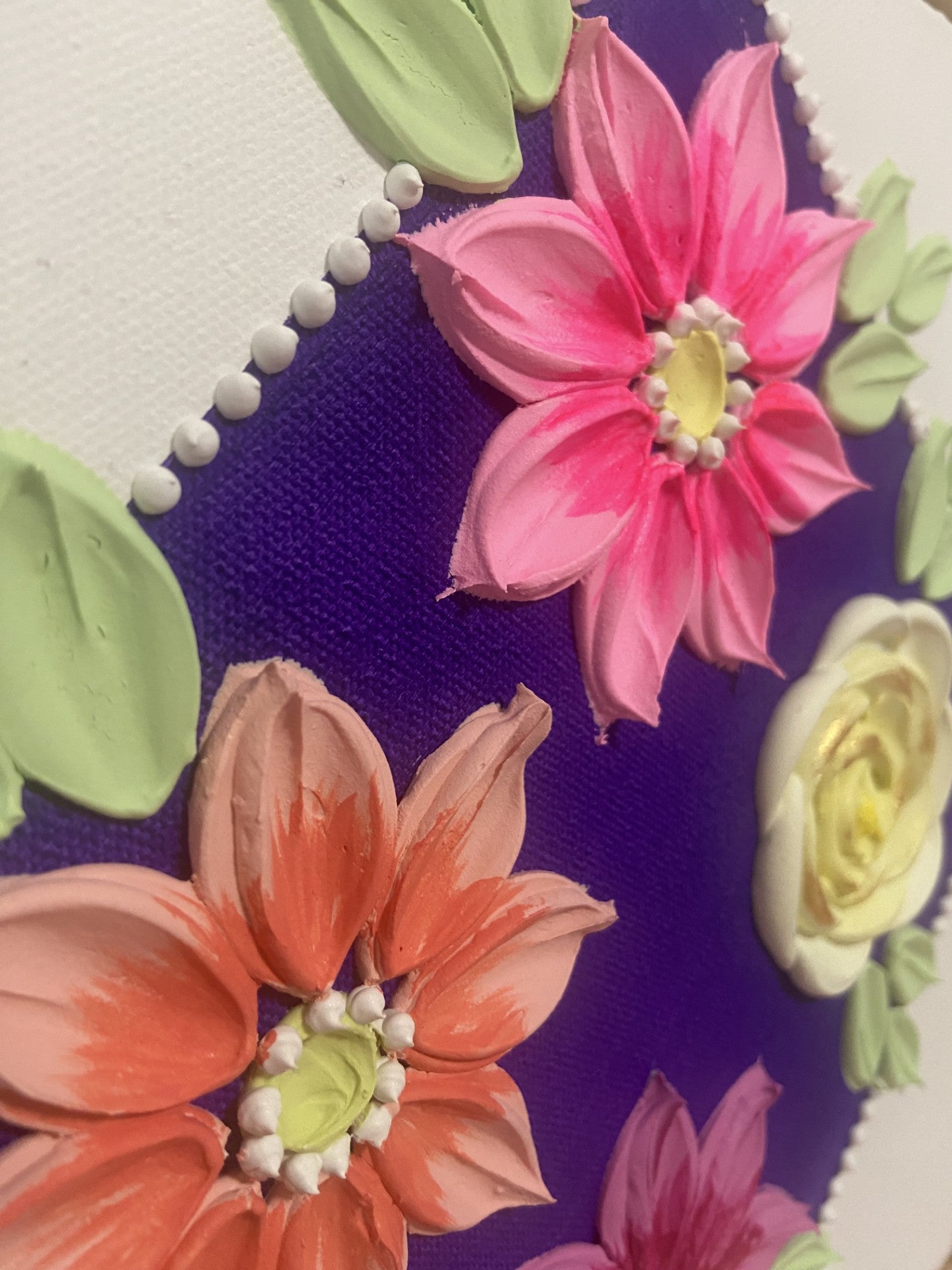 Purple Flowers Diamond 30x30cm – close up detail