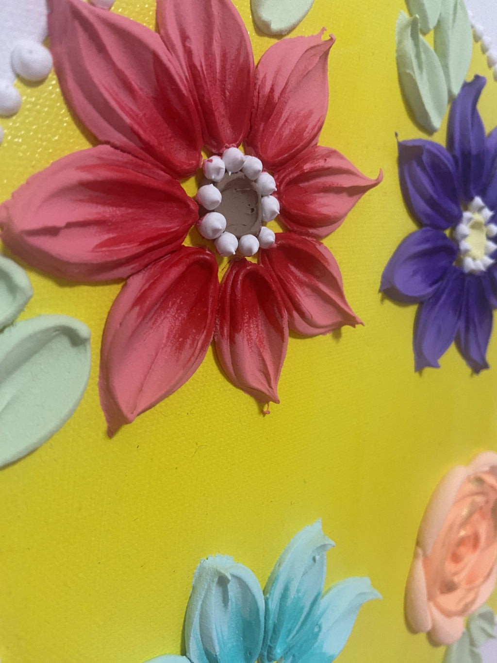 Yellow Flowers Arch 30x30cm – close up detail